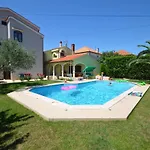 Family-friendly With Swimming Pool - 16336 Apartament Zadar