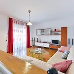 Apartament Family-friendly With Swimming Pool - 16336