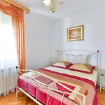 Family-friendly With Swimming Pool - 16336 Apartament Zadar