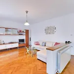 Apartman Family-friendly With Swimming Pool - 16336 *