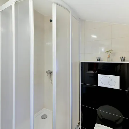 Family Friendly With A Swimming Pool - 16336 아파트 *