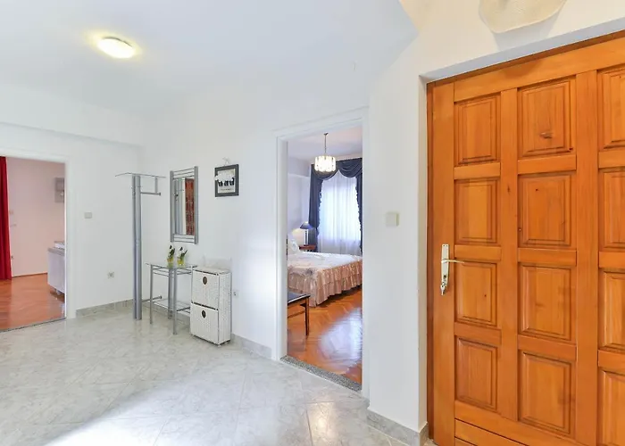 Family-friendly With Swimming Pool - 16336 *