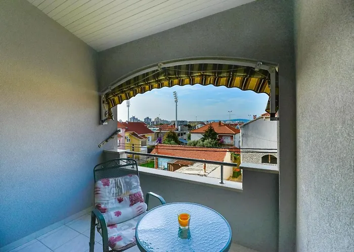 Apartamento Family-friendly With Swimming Pool - 16336 Zadar